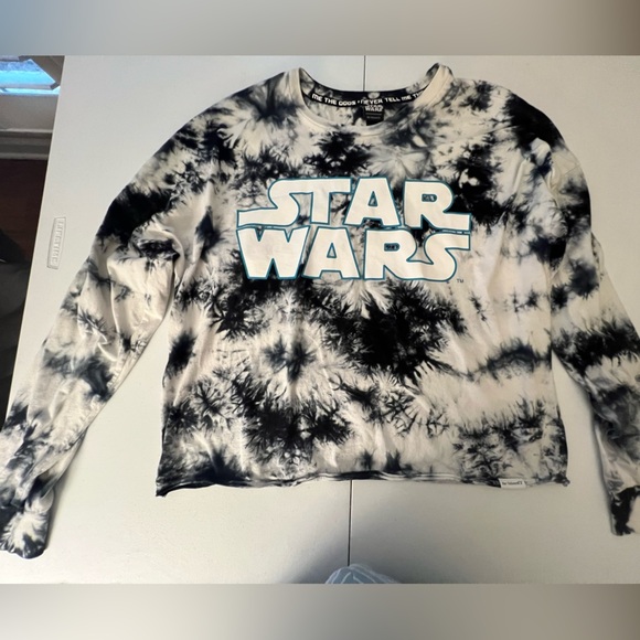 STAR WARS (DISNEY) TIE DYE PULLOVER SHIRT BY HER UNIVERSE. SIZE LARGE. - Picture 1 of 9